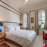 Guemruek Hotel 4*