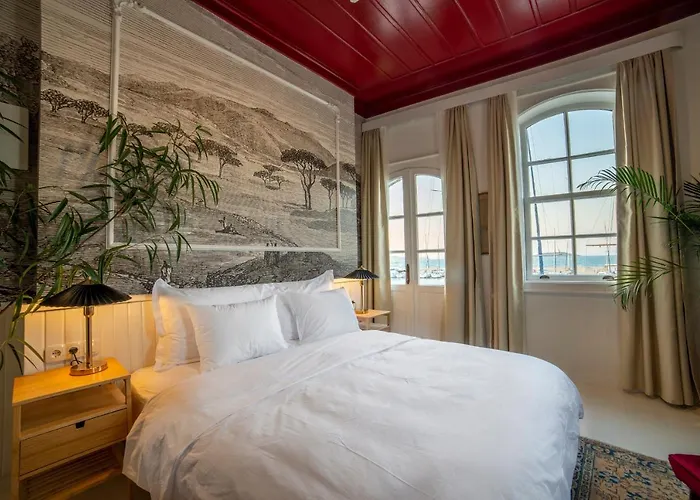Otel Gümrük Urla