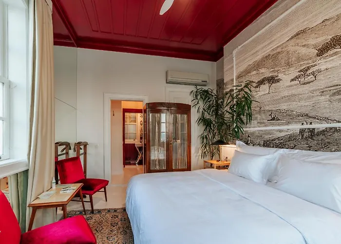 Gümrük Otel
